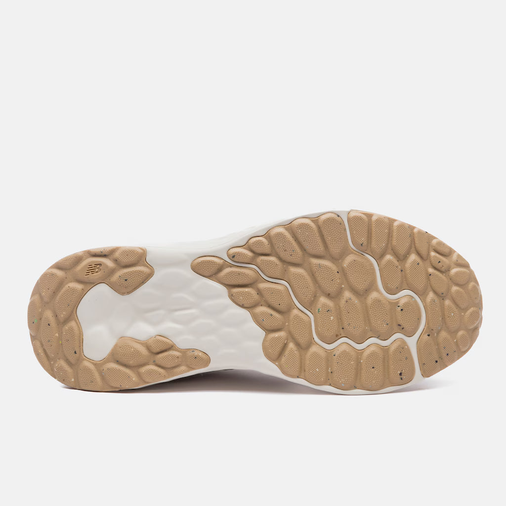 Tênis New Balance Fresh Foam ARISHIV4 - Feminino